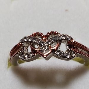 Two-Tone Heart Ring [11]